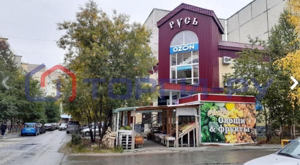 Фото торгового или бизнес-центра Нежилое здание 472,8 м², Земля 400 м², Сургут (ул.Быстринская 20А)