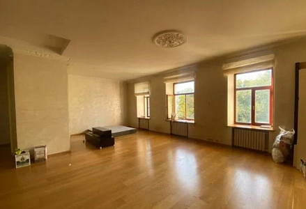 Анонс квартиры Квартира 131,6 м², 4 эт.+мансарда, центр Москвы, ул. Большая Бронная, 27/4


 фото 6